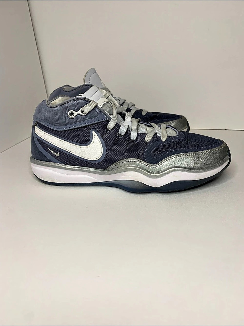 Nike Air Zoom G.T. Hustle 2 "Light Carbon" Blue & Silver US 8.5 Sneakers